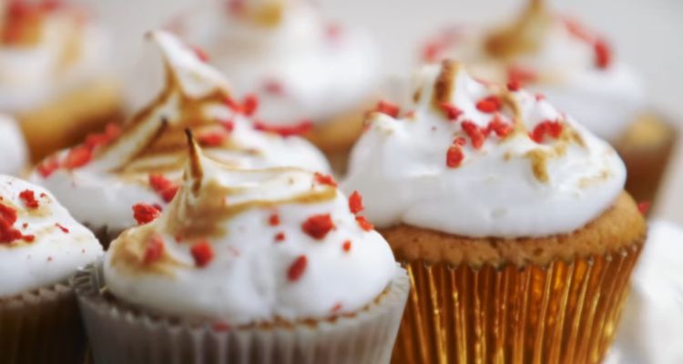 Mary Berry Lemon Meringue Cupcakes